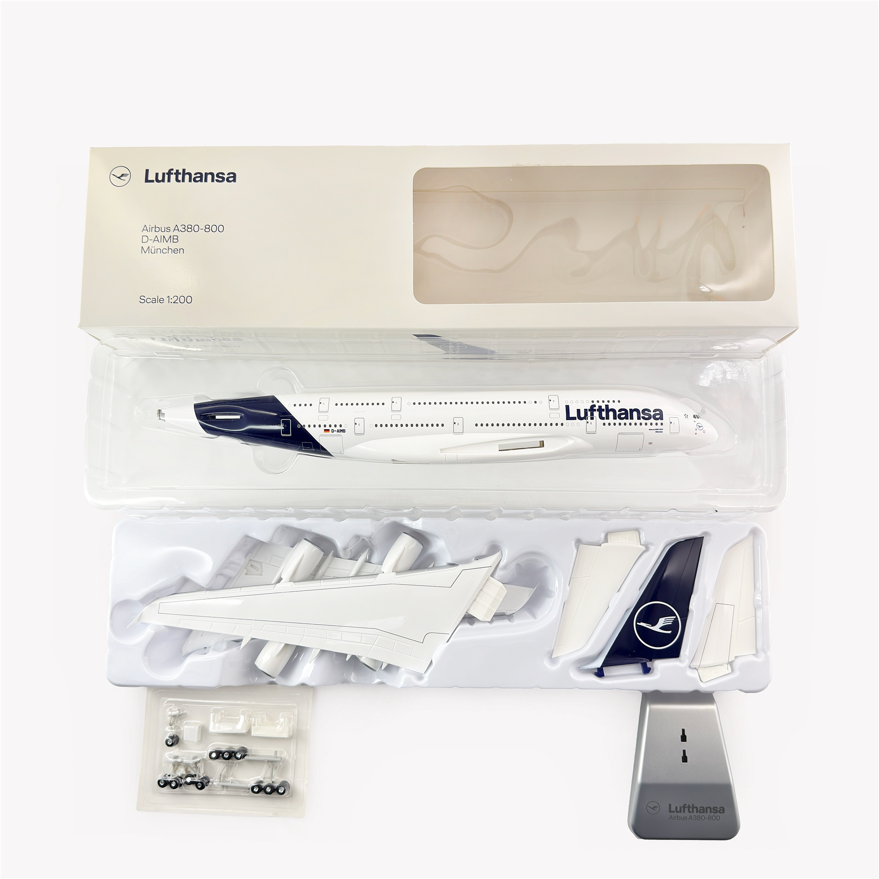 1/200 Lufthansa A380 DLH002 - image 2